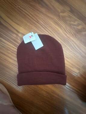 West Loop 3M Thinsulate Cuffed Beanie - Maroon